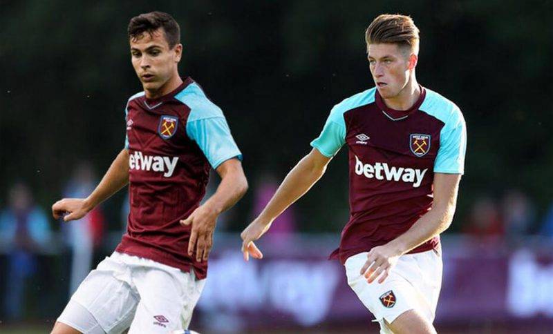 足坛保持着 足坛保持着